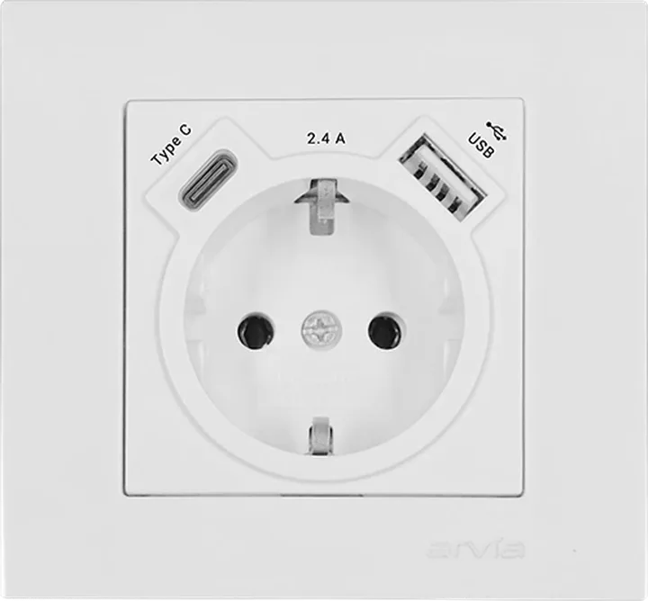 Розетка з заземленням зі шторками USB-A + USB-C 5V-2.4A