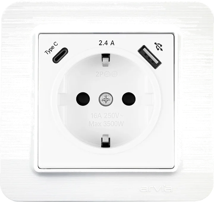 Розетка з заземленням зі шторками USB-A + USB-C 5V-2.4A